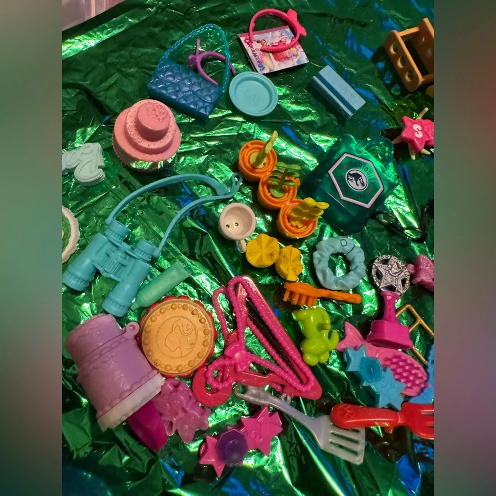 Barbie random accessories